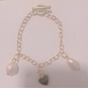 Charm Bracelet Love Heart Pearl Gold Black White New Handcrafted